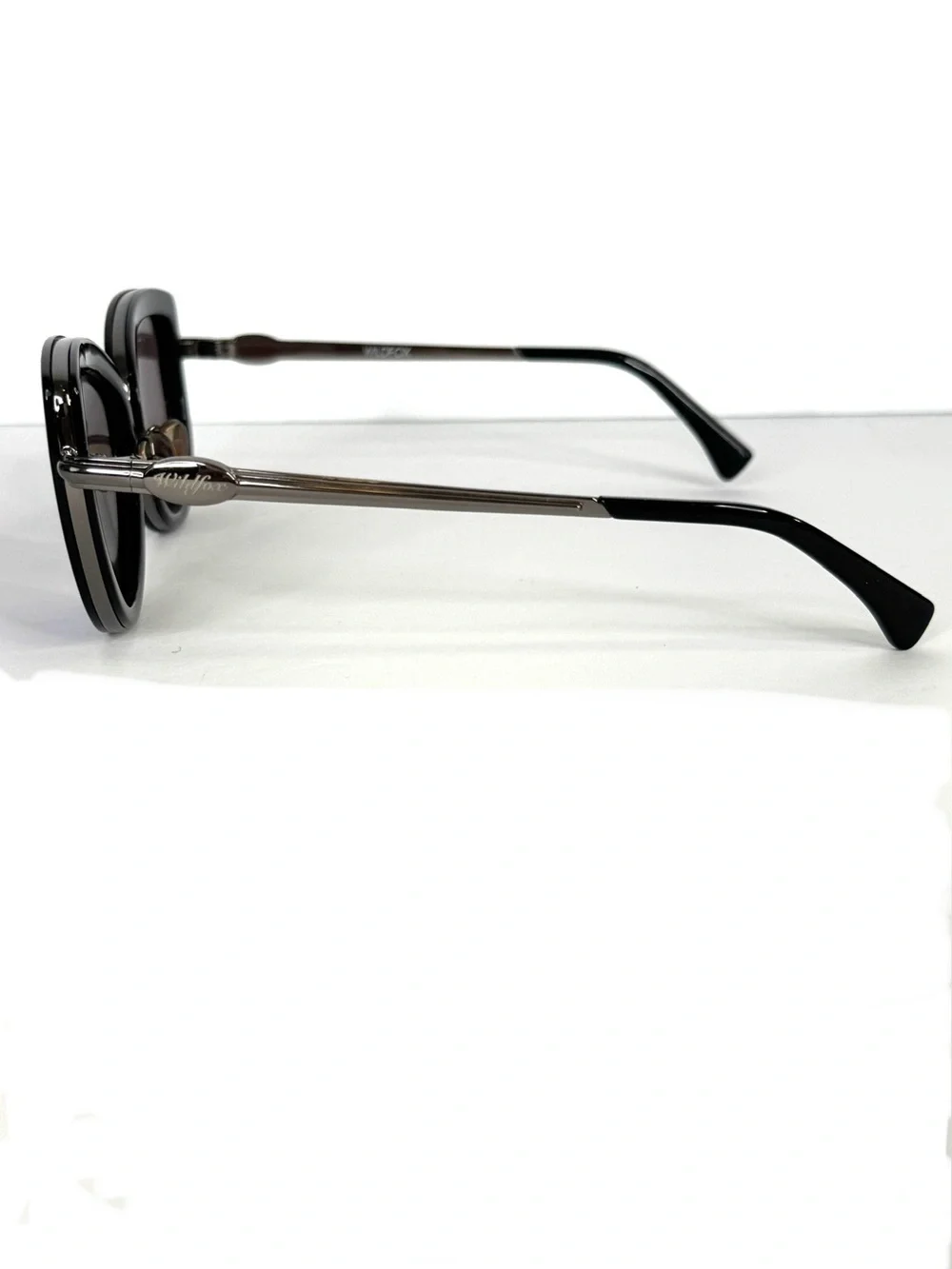 WILDFOX Chaton Mirrored Sunglasses Black Blue